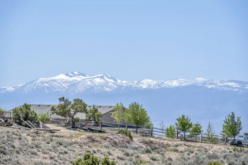 670 Valle Verde, Sparks, Nevada 89441, 3 Bedrooms Bedrooms, ,3 BathroomsBathrooms,Residential,Residential,Valle Verde,250050254
