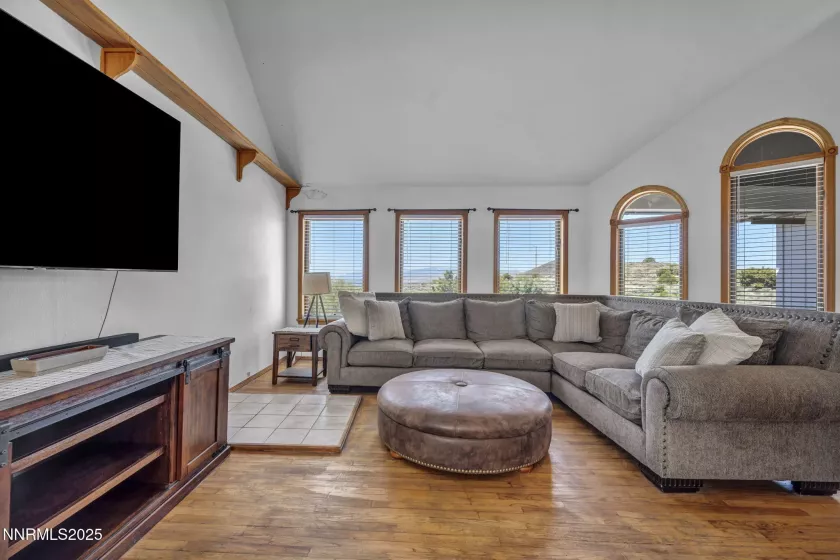 670 Valle Verde, Sparks, Nevada 89441, 3 Bedrooms Bedrooms, ,3 BathroomsBathrooms,Residential,Residential,Valle Verde,250050254