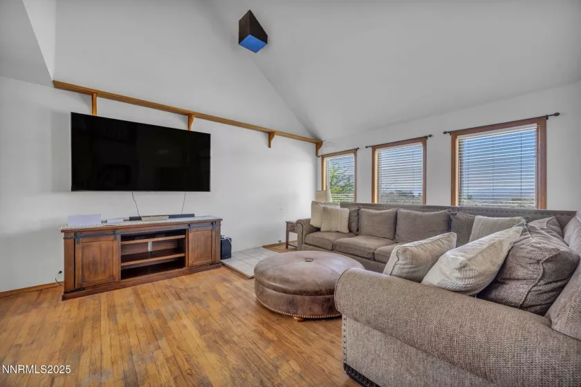670 Valle Verde, Sparks, Nevada 89441, 3 Bedrooms Bedrooms, ,3 BathroomsBathrooms,Residential,Residential,Valle Verde,250050254