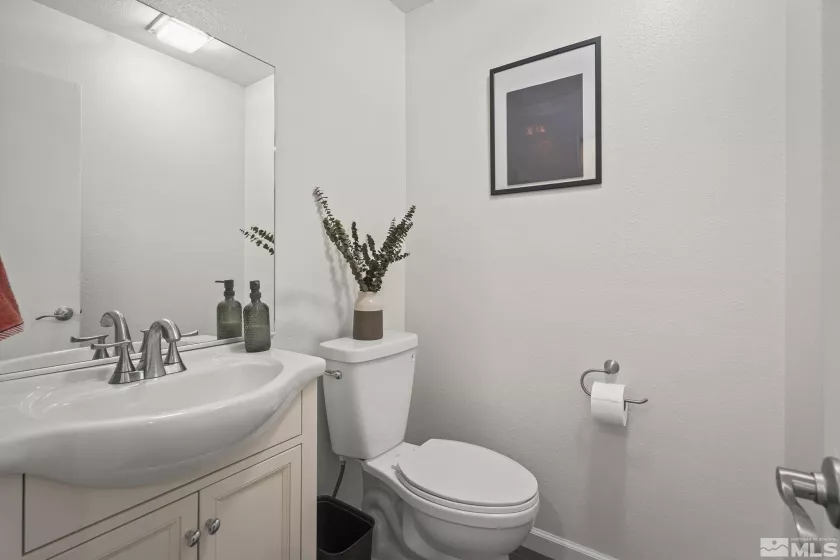 1963 Villa, Reno, Nevada 89509, 2 Bedrooms Bedrooms, ,3 BathroomsBathrooms,Residential,Residential,Villa,250006486