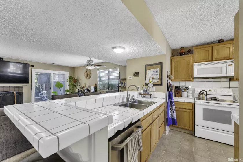 1064 Bradley, Sparks, Nevada 89434, 2 Bedrooms Bedrooms, ,2 BathroomsBathrooms,Residential,Residential,Bradley,250006531