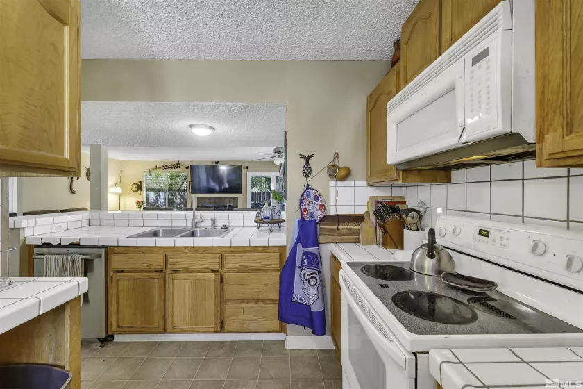 1064 Bradley, Sparks, Nevada 89434, 2 Bedrooms Bedrooms, ,2 BathroomsBathrooms,Residential,Residential,Bradley,250006531