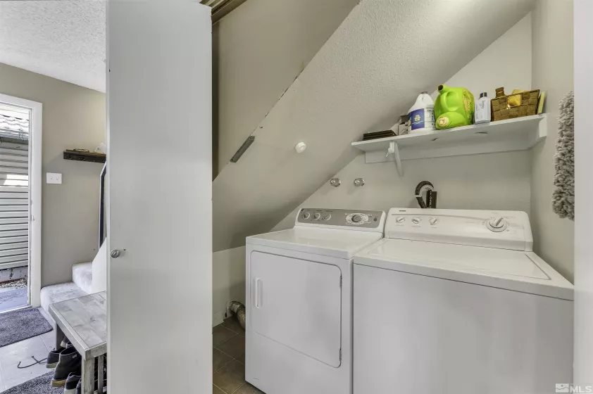 1064 Bradley, Sparks, Nevada 89434, 2 Bedrooms Bedrooms, ,2 BathroomsBathrooms,Residential,Residential,Bradley,250006531