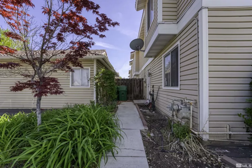 1064 Bradley, Sparks, Nevada 89434, 2 Bedrooms Bedrooms, ,2 BathroomsBathrooms,Residential,Residential,Bradley,250006531