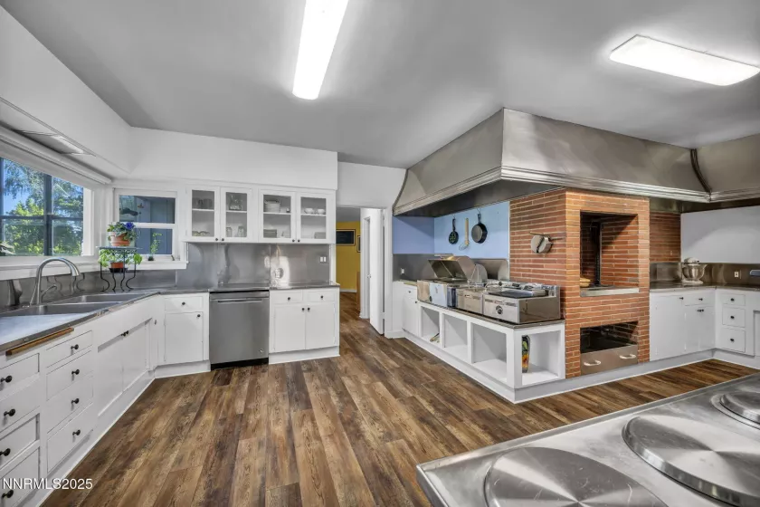 125 Greenridge, Reno, Nevada 89509, 6 Bedrooms Bedrooms, ,7 BathroomsBathrooms,Residential,Residential,Greenridge,250050264