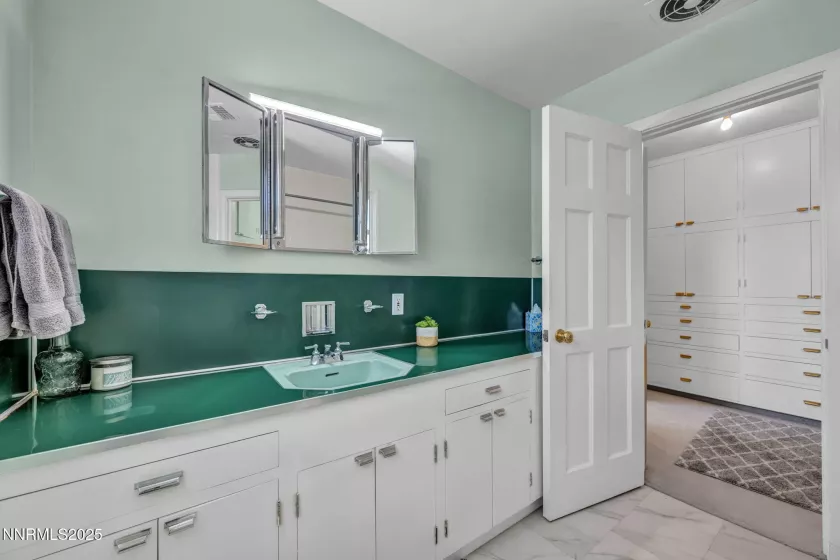 125 Greenridge, Reno, Nevada 89509, 6 Bedrooms Bedrooms, ,7 BathroomsBathrooms,Residential,Residential,Greenridge,250050264