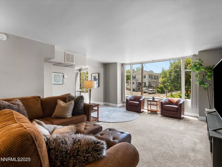 280 Island, Reno, Nevada 89501, 1 Bedroom Bedrooms, ,2 BathroomsBathrooms,Residential,Residential,Island,250050274