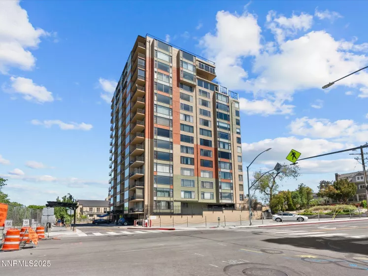280 Island, Reno, Nevada 89501, 1 Bedroom Bedrooms, ,2 BathroomsBathrooms,Residential,Residential,Island,250050274