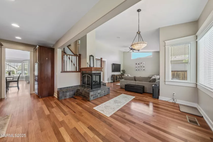 1011 Keystone, Gardnerville, Nevada 89460, 5 Bedrooms Bedrooms, ,4 BathroomsBathrooms,Residential,Residential,Keystone,250050280