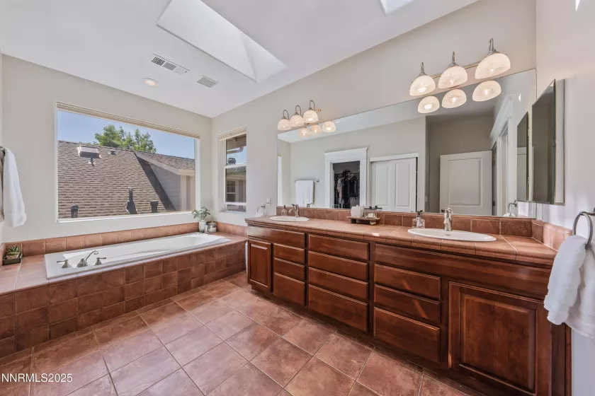 1011 Keystone, Gardnerville, Nevada 89460, 5 Bedrooms Bedrooms, ,4 BathroomsBathrooms,Residential,Residential,Keystone,250050280