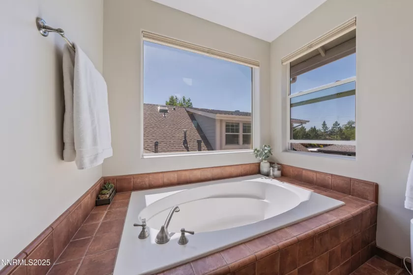 1011 Keystone, Gardnerville, Nevada 89460, 5 Bedrooms Bedrooms, ,4 BathroomsBathrooms,Residential,Residential,Keystone,250050280