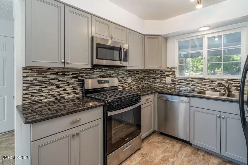 201 Carson Meadow, Carson City, Nevada 89701, 3 Bedrooms Bedrooms, ,2 BathroomsBathrooms,Residential,Residential,Carson Meadow,250050285