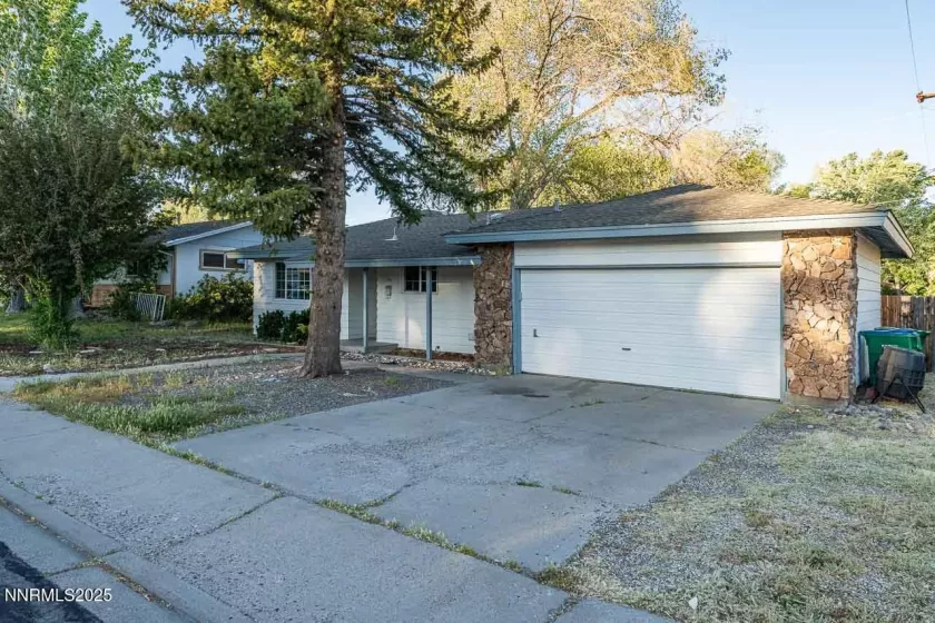201 Carson Meadow, Carson City, Nevada 89701, 3 Bedrooms Bedrooms, ,2 BathroomsBathrooms,Residential,Residential,Carson Meadow,250050285