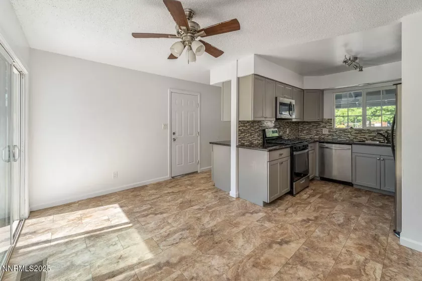 201 Carson Meadow, Carson City, Nevada 89701, 3 Bedrooms Bedrooms, ,2 BathroomsBathrooms,Residential,Residential,Carson Meadow,250050285