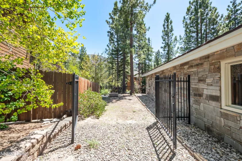 143 Granite Springs, Stateline, Nevada 89449, 5 Bedrooms Bedrooms, ,6 BathroomsBathrooms,Residential,Residential,Granite Springs,250050288