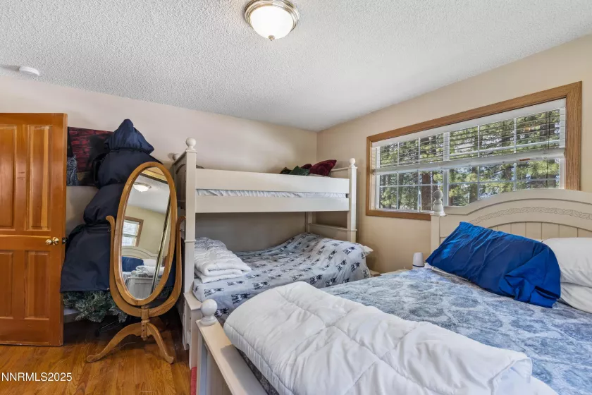 2450 Pinter, South Lake Tahoe, California 96150, 4 Bedrooms Bedrooms, ,3 BathroomsBathrooms,Residential,Residential,Pinter,250050311