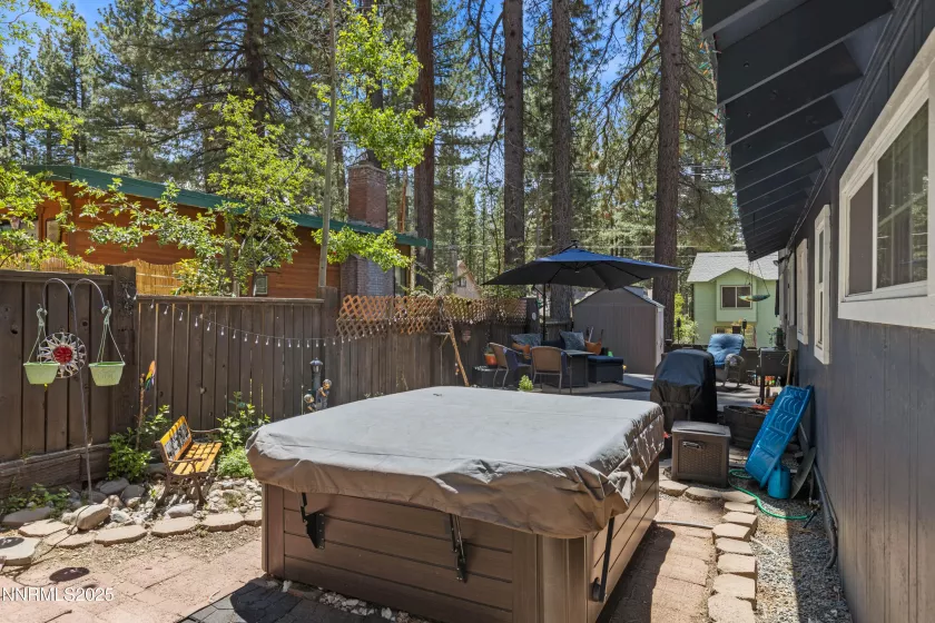 2450 Pinter, South Lake Tahoe, California 96150, 4 Bedrooms Bedrooms, ,3 BathroomsBathrooms,Residential,Residential,Pinter,250050311
