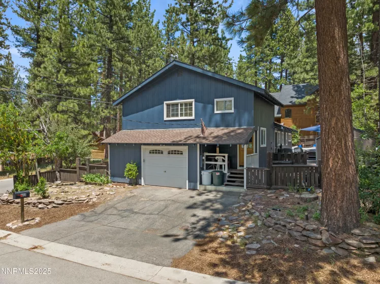 2450 Pinter, South Lake Tahoe, California 96150, 4 Bedrooms Bedrooms, ,3 BathroomsBathrooms,Residential,Residential,Pinter,250050311
