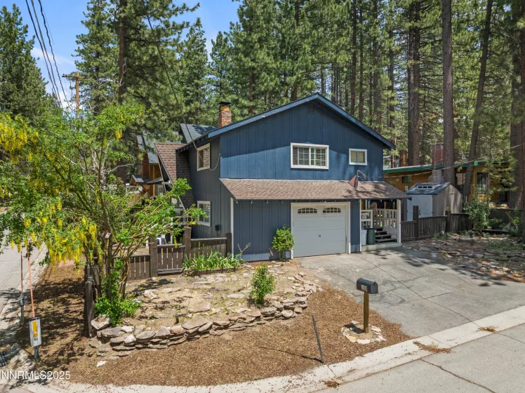 2450 Pinter, South Lake Tahoe, California 96150, 4 Bedrooms Bedrooms, ,3 BathroomsBathrooms,Residential,Residential,Pinter,250050311