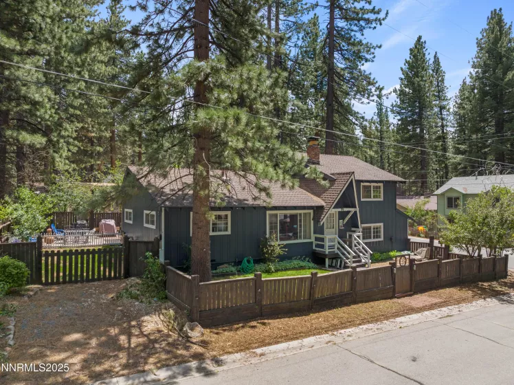 2450 Pinter, South Lake Tahoe, California 96150, 4 Bedrooms Bedrooms, ,3 BathroomsBathrooms,Residential,Residential,Pinter,250050311
