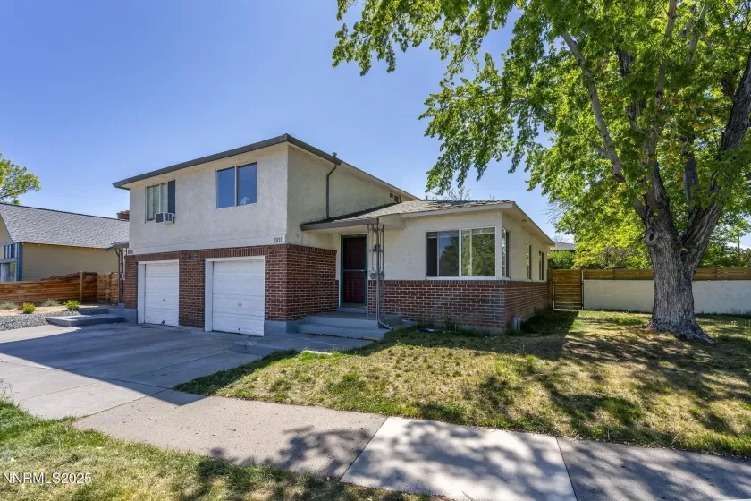 1001 Lander, Reno, Nevada 89509, ,Residential Income,Residential,Lander,250050327