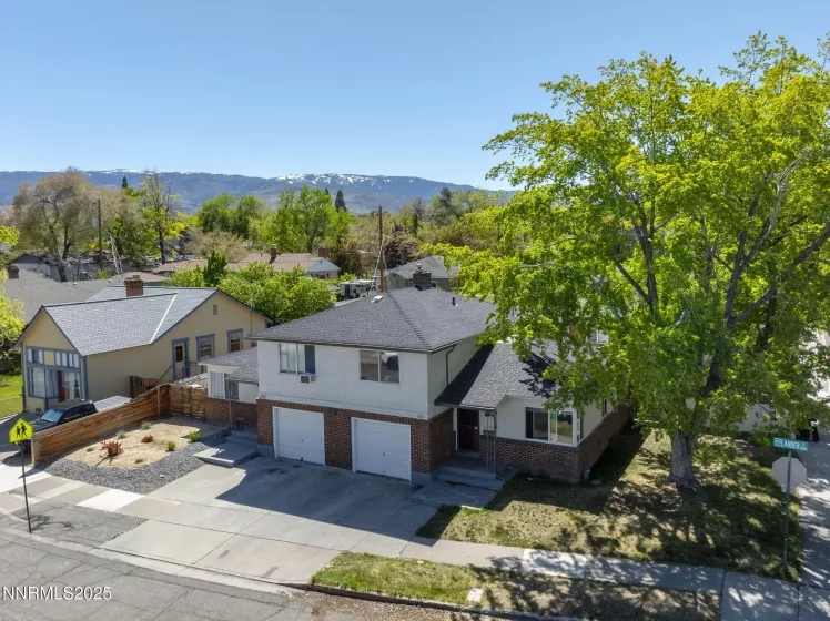1001 Lander, Reno, Nevada 89509, ,Residential Income,Residential,Lander,250050327