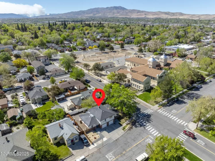 1001 Lander, Reno, Nevada 89509, ,Residential Income,Residential,Lander,250050327