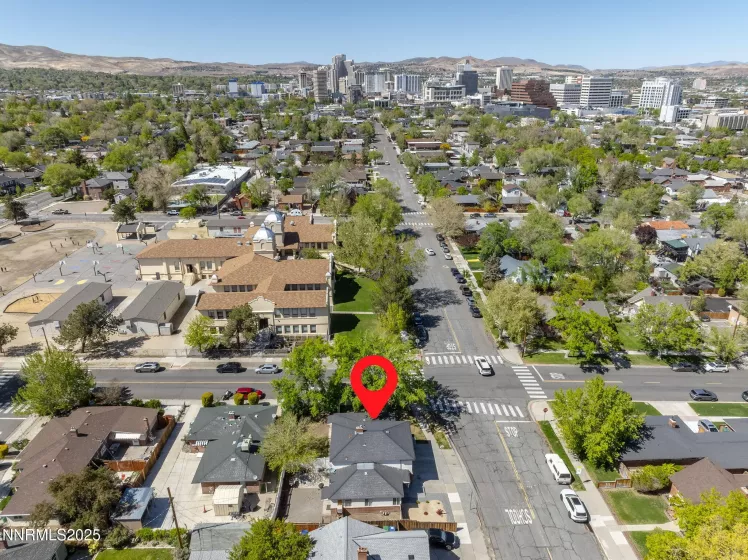 1001 Lander, Reno, Nevada 89509, ,Residential Income,Residential,Lander,250050327