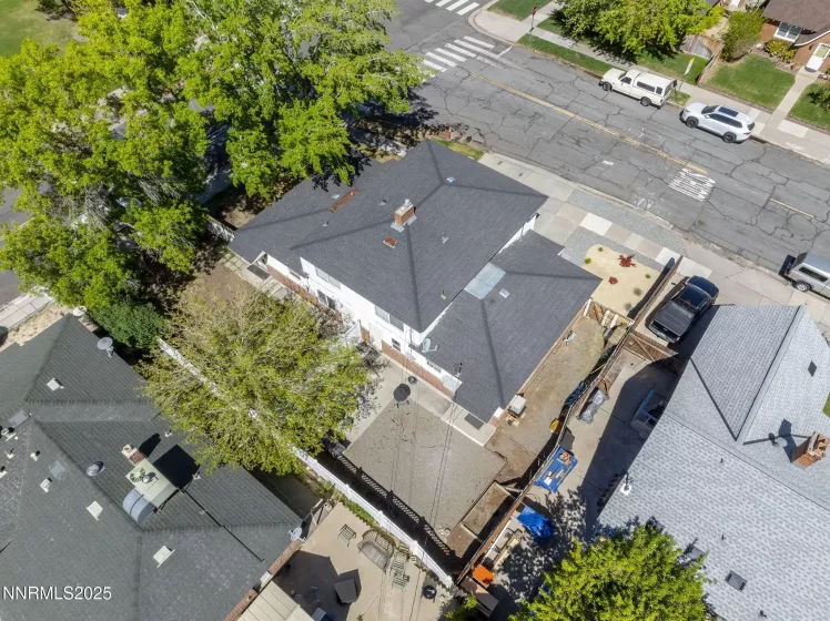 1001 Lander, Reno, Nevada 89509, ,Residential Income,Residential,Lander,250050327