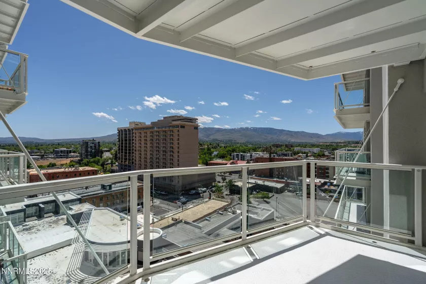 255 Sierra, Reno, Nevada 89501, 1 Bedroom Bedrooms, ,2 BathroomsBathrooms,Residential,Residential,Sierra,250050342