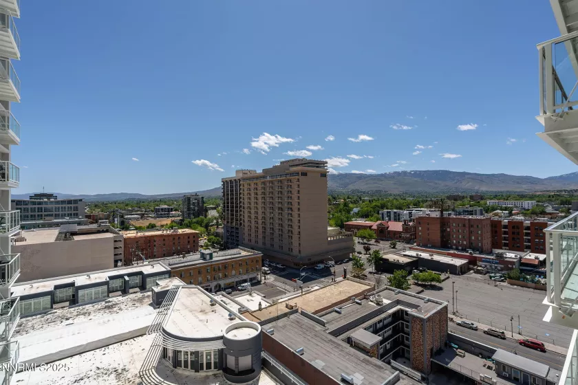 255 Sierra, Reno, Nevada 89501, 1 Bedroom Bedrooms, ,2 BathroomsBathrooms,Residential,Residential,Sierra,250050342