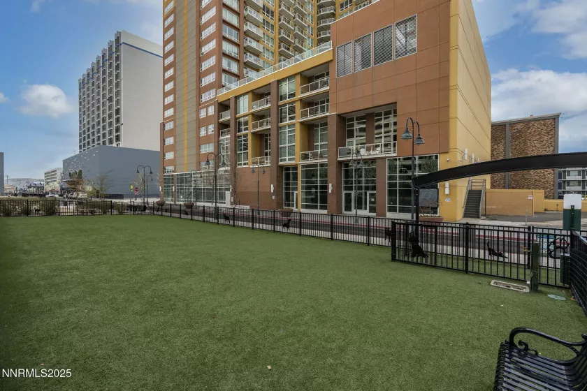 255 Sierra, Reno, Nevada 89501, 1 Bedroom Bedrooms, ,2 BathroomsBathrooms,Residential,Residential,Sierra,250050342