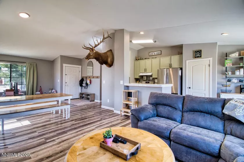 1563 Maria, Fernley, Nevada 89408, 4 Bedrooms Bedrooms, ,2 BathroomsBathrooms,Residential,Residential,Maria,250050290