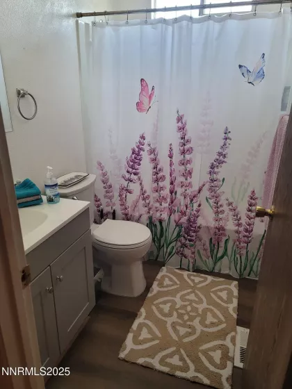 135 Curry, Fernley, Nevada 89408, ,Residential Income,Residential,Curry,250050291