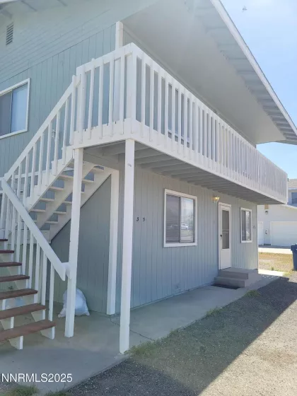 135 Curry, Fernley, Nevada 89408, ,Residential Income,Residential,Curry,250050291
