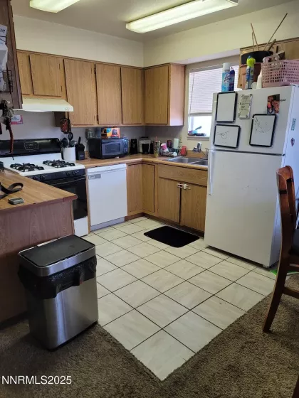 135 Curry, Fernley, Nevada 89408, ,Residential Income,Residential,Curry,250050291