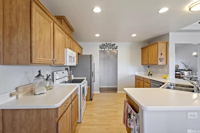 9834 Suncrest, Reno, Nevada 89506, 4 Bedrooms Bedrooms, ,2 BathroomsBathrooms,Residential,Residential,Suncrest,250003129