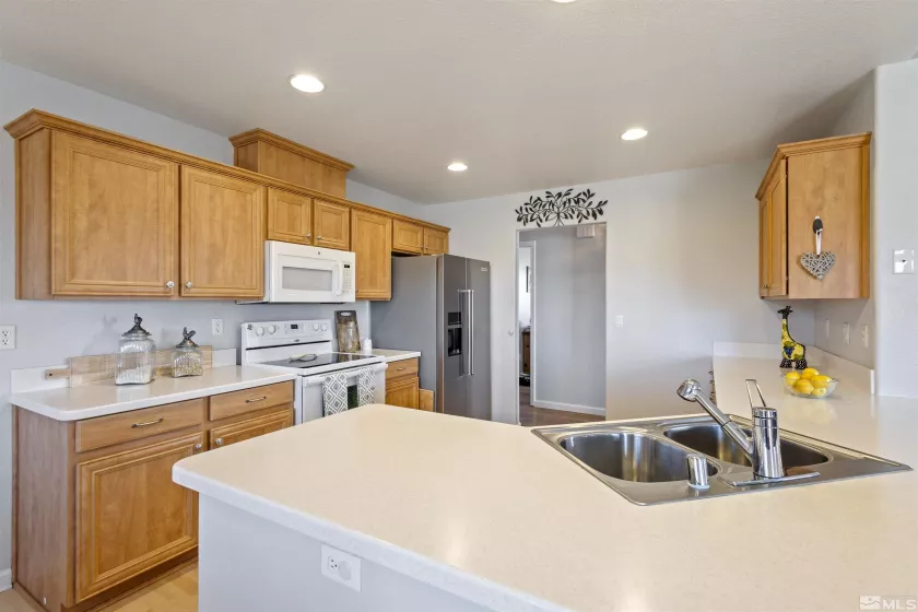 9834 Suncrest, Reno, Nevada 89506, 4 Bedrooms Bedrooms, ,2 BathroomsBathrooms,Residential,Residential,Suncrest,250003129