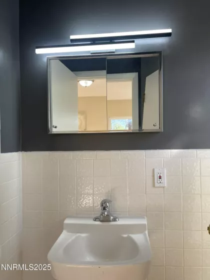 2485 Riviera, Reno, Nevada 89509, 3 Bedrooms Bedrooms, ,2 BathroomsBathrooms,Residential,Residential,Riviera,250050363