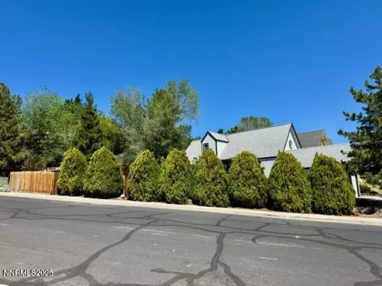 3205 Kingsview, Reno, Nevada 89512, 3 Bedrooms Bedrooms, ,2 BathroomsBathrooms,Residential,Residential,Kingsview,250050368
