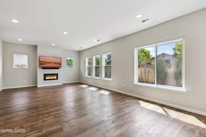 9621 Lane Garrett, Reno, Nevada 89511, 4 Bedrooms Bedrooms, ,4 BathroomsBathrooms,Residential,Residential,Lane Garrett,250050369