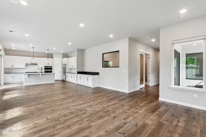 9621 Lane Garrett, Reno, Nevada 89511, 4 Bedrooms Bedrooms, ,4 BathroomsBathrooms,Residential,Residential,Lane Garrett,250050369