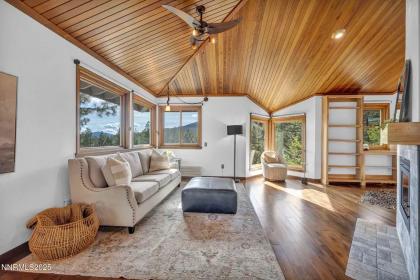 517 Driver, Incline Village, Nevada 89451, 6 Bedrooms Bedrooms, ,5 BathroomsBathrooms,Residential,Residential,Driver,250050376