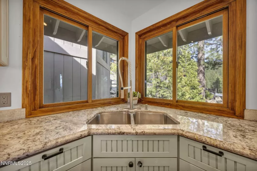 517 Driver, Incline Village, Nevada 89451, 6 Bedrooms Bedrooms, ,5 BathroomsBathrooms,Residential,Residential,Driver,250050376