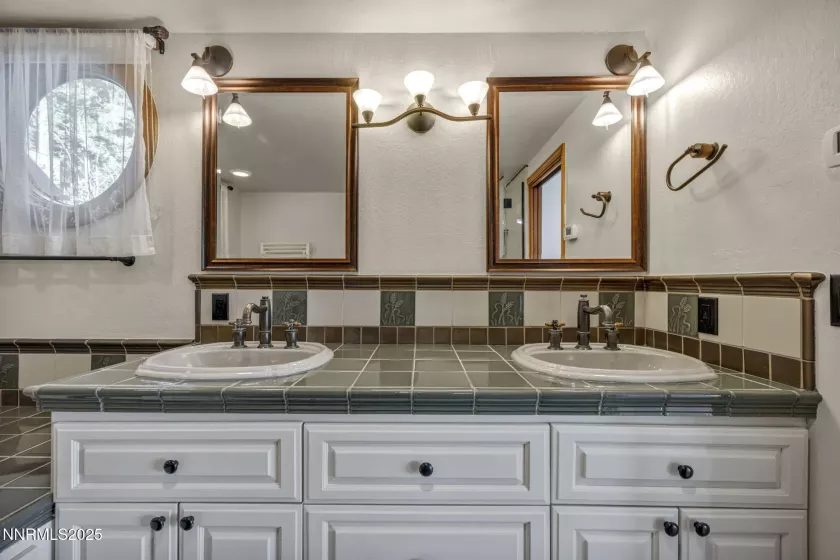 517 Driver, Incline Village, Nevada 89451, 6 Bedrooms Bedrooms, ,5 BathroomsBathrooms,Residential,Residential,Driver,250050376