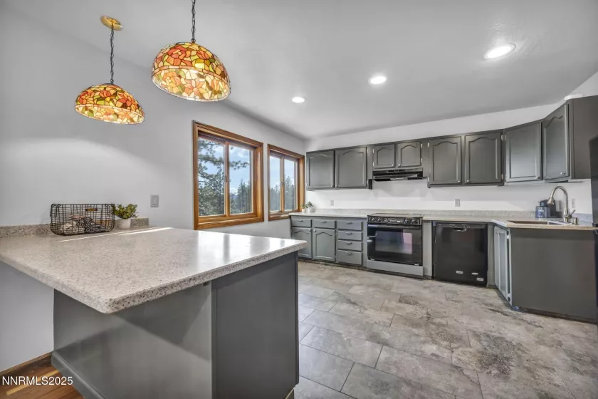 517 Driver, Incline Village, Nevada 89451, 6 Bedrooms Bedrooms, ,5 BathroomsBathrooms,Residential,Residential,Driver,250050376