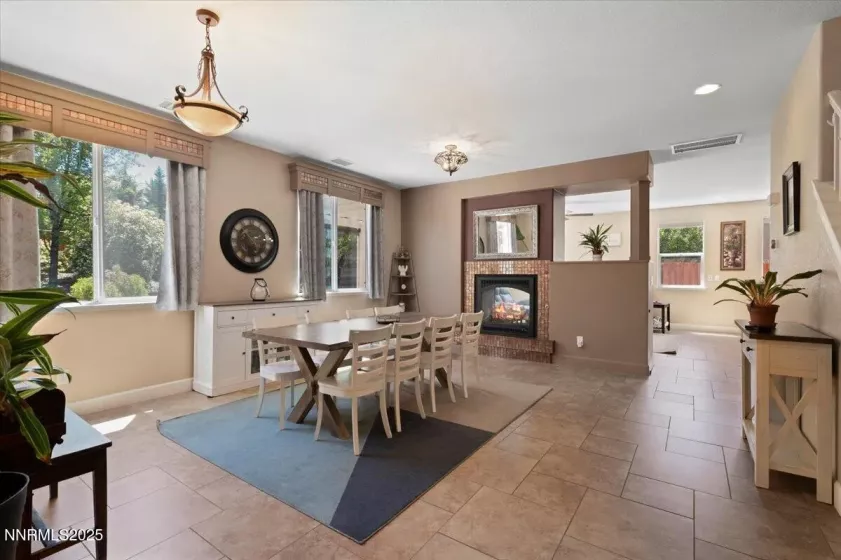 400 Sondrio, Reno, Nevada 89521, 5 Bedrooms Bedrooms, ,3 BathroomsBathrooms,Residential,Residential,Sondrio,250050380