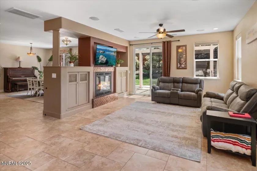 400 Sondrio, Reno, Nevada 89521, 5 Bedrooms Bedrooms, ,3 BathroomsBathrooms,Residential,Residential,Sondrio,250050380