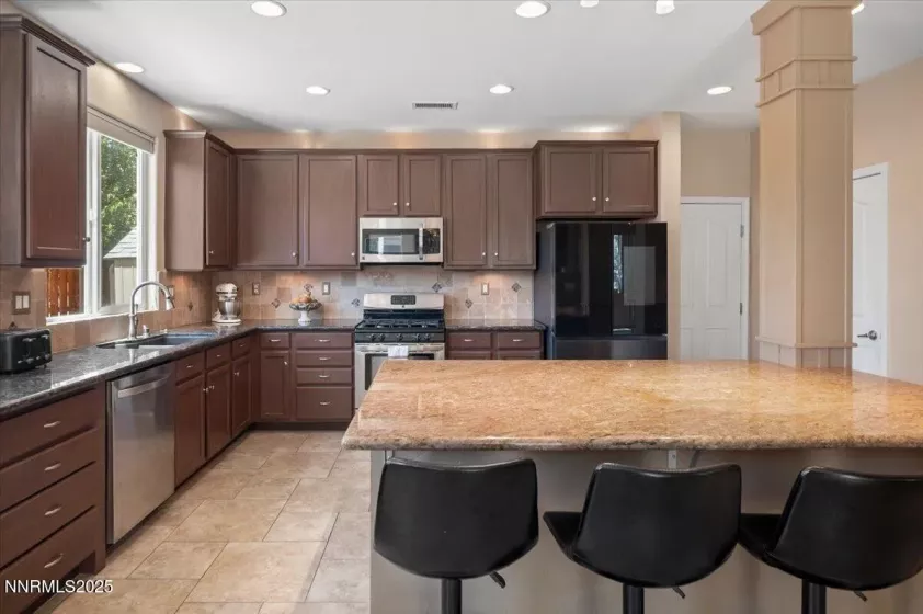 400 Sondrio, Reno, Nevada 89521, 5 Bedrooms Bedrooms, ,3 BathroomsBathrooms,Residential,Residential,Sondrio,250050380