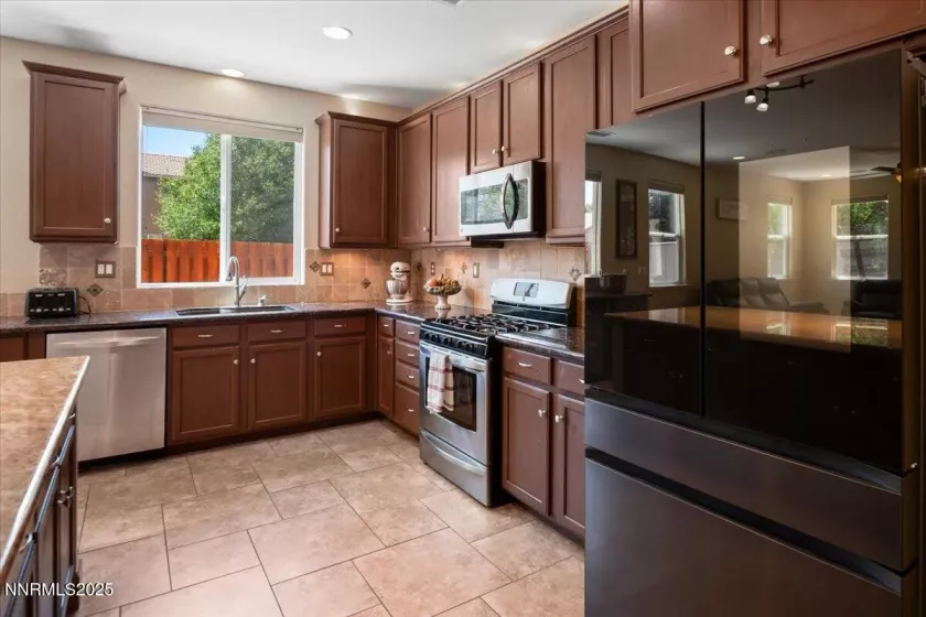 400 Sondrio, Reno, Nevada 89521, 5 Bedrooms Bedrooms, ,3 BathroomsBathrooms,Residential,Residential,Sondrio,250050380
